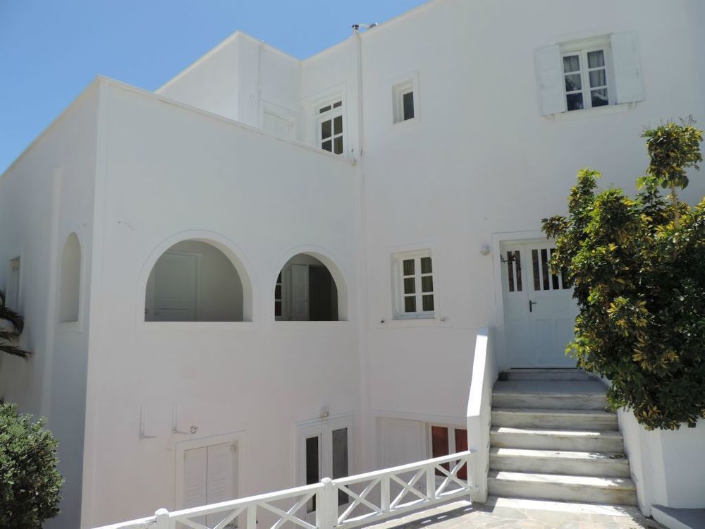 Three Harites Aparthotel Perissa  Exterior photo