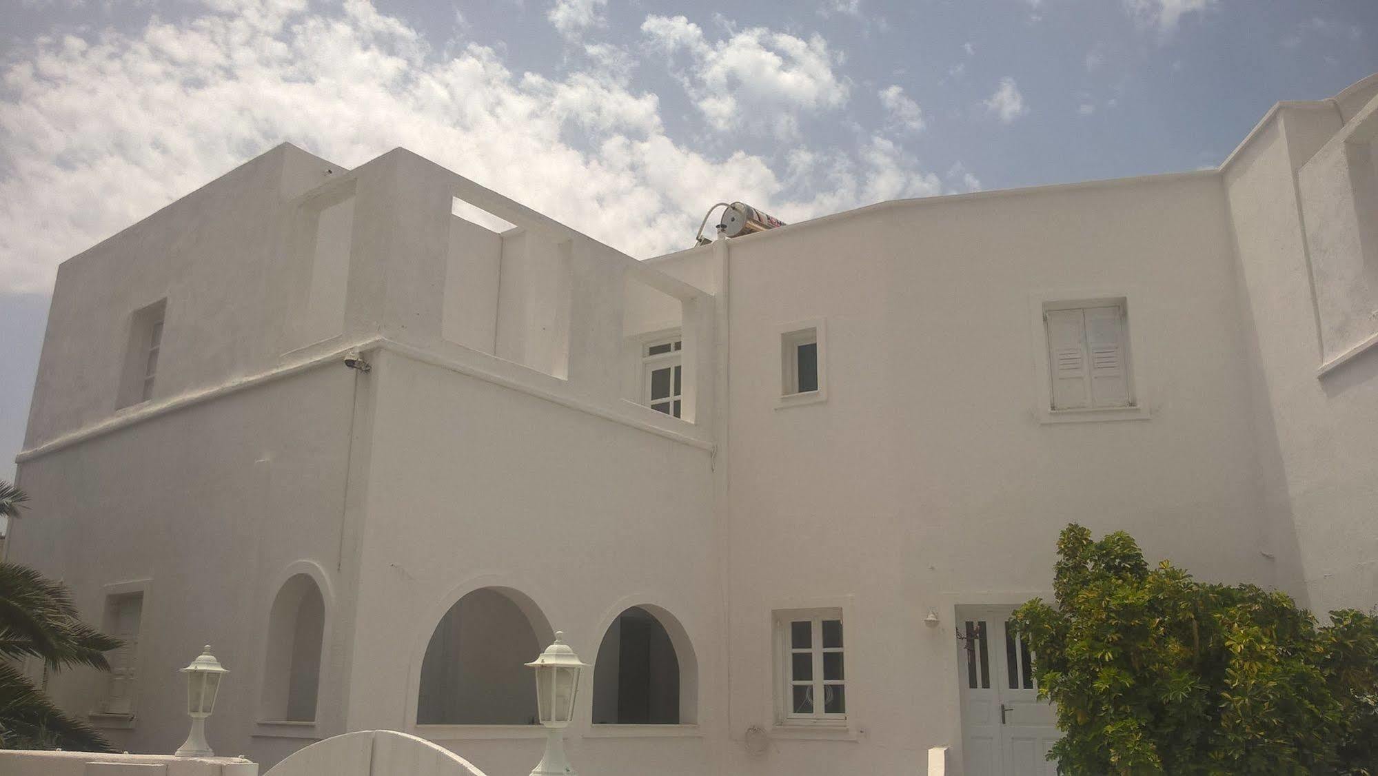 Three Harites Aparthotel Perissa  Exterior photo